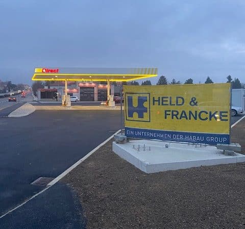 Renovierung der Shell Tankstelle