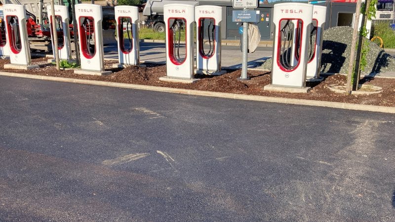 Tesla Supercharger Station Langkampfen